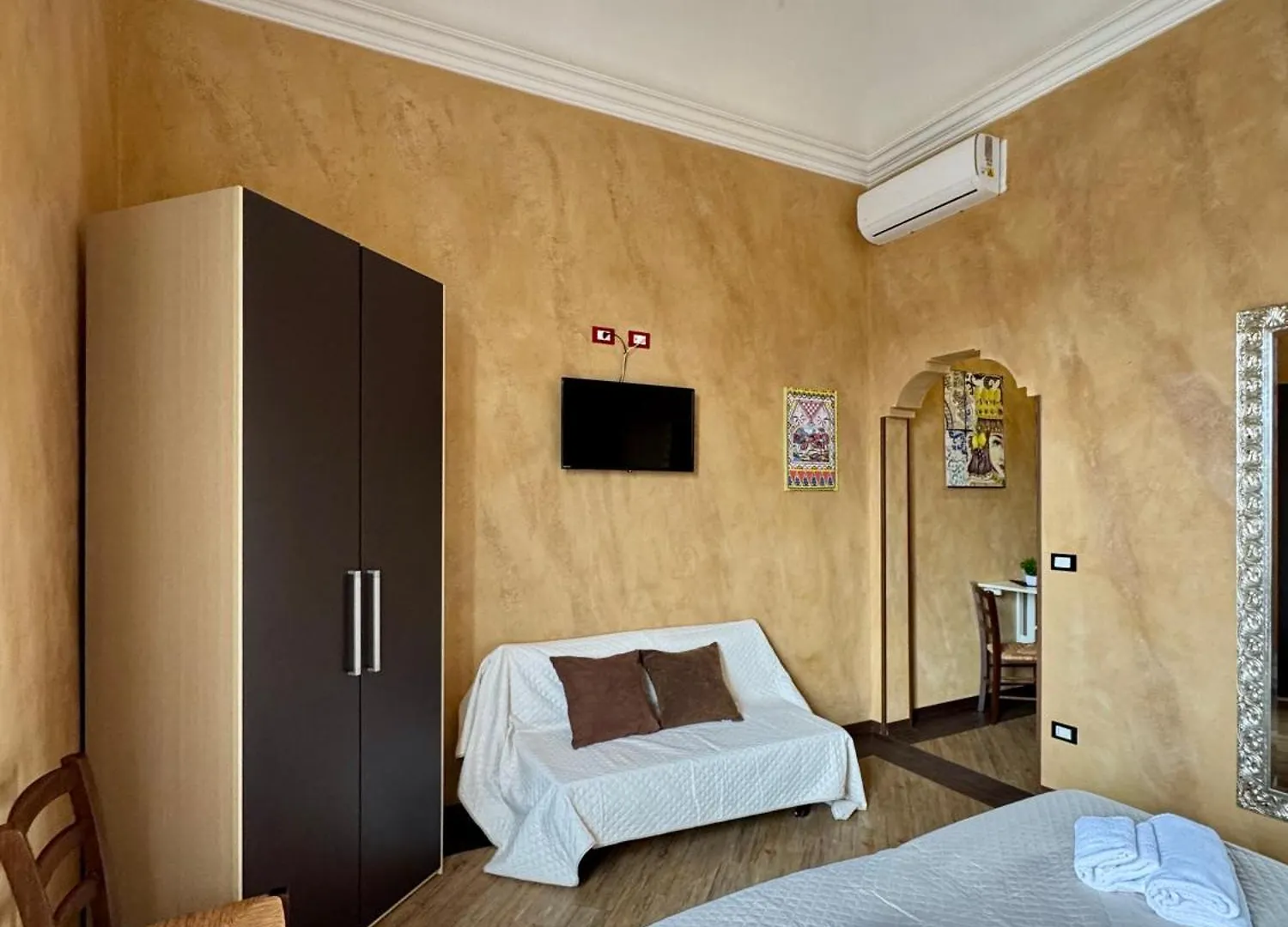 Summer Wind Apartments Trapani 0*,  Italia